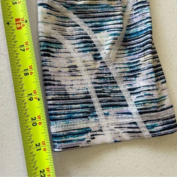 Lululemon Inspire Crop Blurry Belle Leggings 6 - Picture 12 of 15